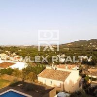 Villa in Spain, Catalunya, Girona, 190 sq.m.