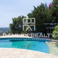 Дом в Испании, Каталония, Жирона, 230 кв.м.