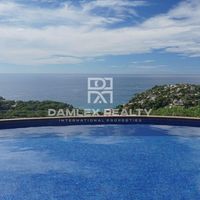 Вилла в Испании, Каталония, Жирона, 283 кв.м.