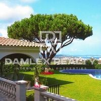 Вилла в Испании, Каталония, Жирона, 563 кв.м.