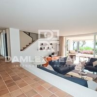 Вилла в Испании, Каталония, Жирона, 300 кв.м.