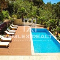 Villa in Spain, Catalunya, Girona, 476 sq.m.