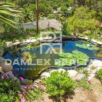 Villa in Spain, Catalunya, Girona, 476 sq.m.