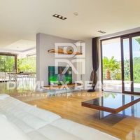 Villa in Spain, Catalunya, Girona, 476 sq.m.
