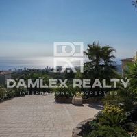 Villa in Spain, Catalunya, Girona, 600 sq.m.