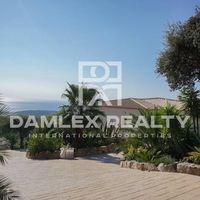 Villa in Spain, Catalunya, Girona, 600 sq.m.