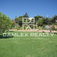 Villa in Spain, Catalunya, Girona, 600 sq.m.