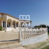 Villa in Spain, Catalunya, Girona, 600 sq.m.