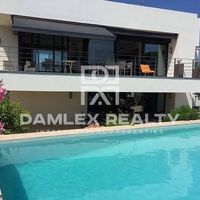 Villa in Spain, Catalunya, Girona, 235 sq.m.