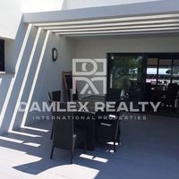 Villa in Spain, Catalunya, Girona, 235 sq.m.