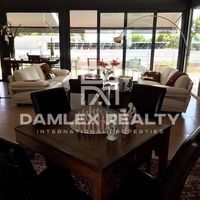 Villa in Spain, Catalunya, Girona, 235 sq.m.