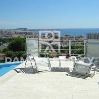 Villa in Spain, Catalunya, Girona, 500 sq.m.