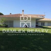 Вилла в Испании, Каталония, Жирона, 500 кв.м.