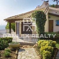 Вилла в Испании, Каталония, Жирона, 284 кв.м.