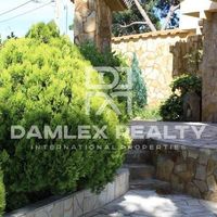 Villa in Spain, Catalunya, Girona, 180 sq.m.