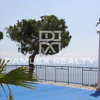 Villa in Spain, Catalunya, Girona, 180 sq.m.