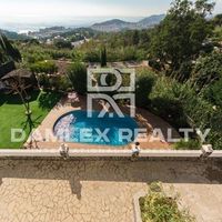 Villa in Spain, Catalunya, Girona, 300 sq.m.