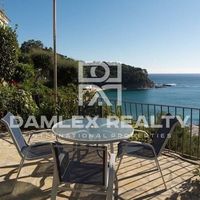 Villa in Spain, Catalunya, Girona, 192 sq.m.