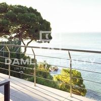 Villa in Spain, Catalunya, Girona, 277 sq.m.