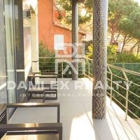 Villa in Spain, Catalunya, Girona, 277 sq.m.