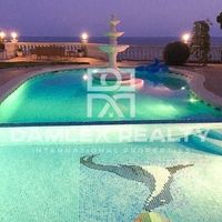 Villa in Spain, Catalunya, Girona, 370 sq.m.