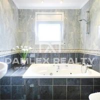 Villa in Spain, Catalunya, Girona, 370 sq.m.