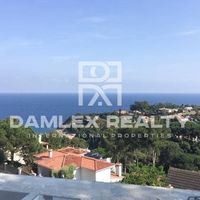 Villa in Spain, Catalunya, Girona, 550 sq.m.