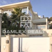 Villa in Spain, Catalunya, Girona, 330 sq.m.