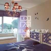 Villa in Spain, Catalunya, Girona, 330 sq.m.