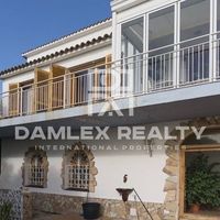 Villa in Spain, Catalunya, Girona, 141 sq.m.