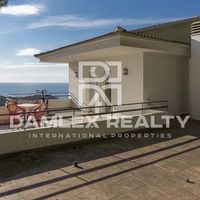 Villa in Spain, Catalunya, Girona, 200 sq.m.