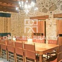 Дом в Испании, Каталония, Жирона, 448 кв.м.