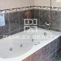 Вилла в Испании, Каталония, Жирона, 438 кв.м.