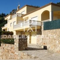 Вилла в Испании, Каталония, Жирона, 441 кв.м.