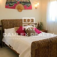 Вилла в Испании, Каталония, Жирона, 190 кв.м.