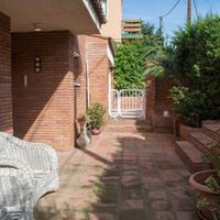 Villa in Spain, Catalunya, Barcelona, 275 sq.m.