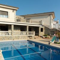 Villa in Spain, Catalunya, Gava, 220 sq.m.