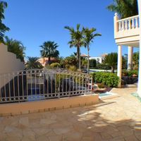 Villa in Spain, Canary Islands, Santa Cruz de Tenerife, 447 sq.m.