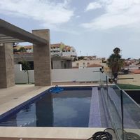 Вилла в Испании, Канарские Острова, Санта-Крус-де-Тенерифе, 240 кв.м.