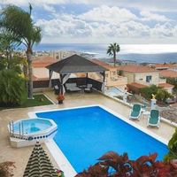 Вилла в Испании, Канарские Острова, Санта-Крус-де-Тенерифе, 900 кв.м.