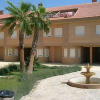 Bungalow in Spain, Comunitat Valenciana, Alicante, 250 sq.m.