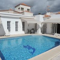 Вилла в Испании, Канарские Острова, Санта-Крус-де-Тенерифе, 140 кв.м.