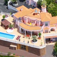 Вилла в Испании, Канарские Острова, Санта-Крус-де-Тенерифе, 840 кв.м.