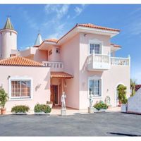 Вилла в Испании, Канарские Острова, Санта-Крус-де-Тенерифе, 840 кв.м.