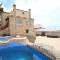 Villa in Spain, Comunitat Valenciana, Alicante, 260 sq.m.