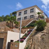 Вилла в Испании, Каталония, Льорет-де-Мар, 211 кв.м.