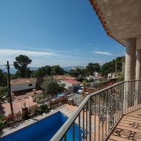 Villa in Spain, Catalunya, Girona, 350 sq.m.