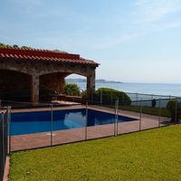 Villa in Spain, Catalunya, Girona, 600 sq.m.