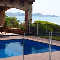 Villa in Spain, Catalunya, Girona, 600 sq.m.