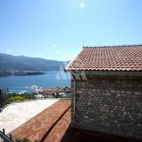 Villa in the suburbs in Montenegro, Budva, 349 sq.m.